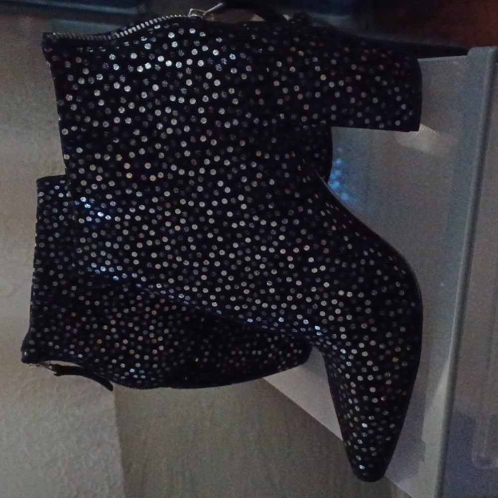 Women's boots black with silver dots, authentic suede, size 7.5